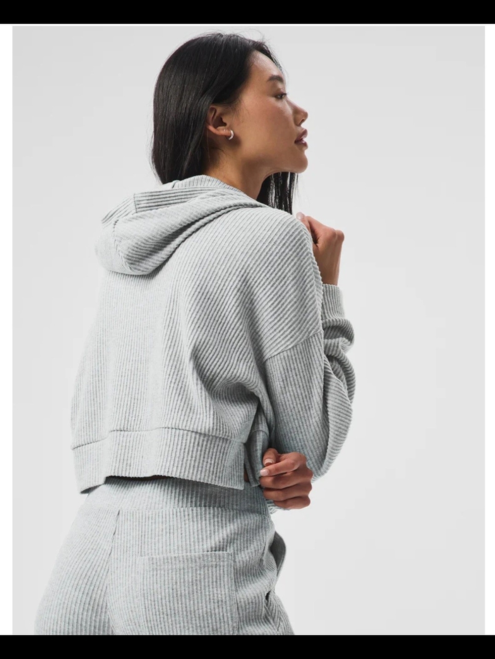 Alo Muse S Cropped Ribbed Hoodie - Light Gray